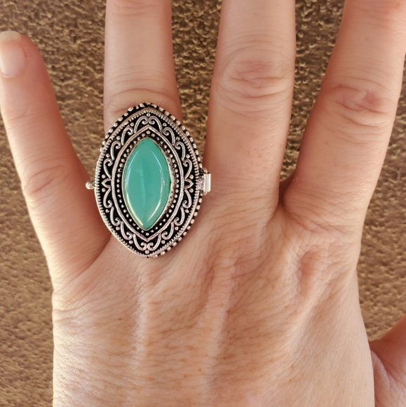 New Oversized Chalcedony 925 Silver Poison Ring. - Picture 2 of 11
